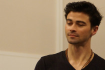 Go to German Version  Interview by Christine Schmidt and Gaby Eichberger Matt Cohen – he played the part of young John Winchester in SUPERNATURAL. The Karaoke Shows at Supernatural Conventions, […]